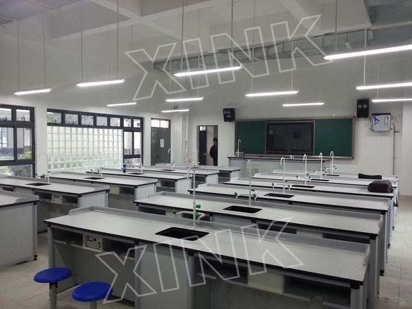 <a href='http://www.rxzsw.cn/chanpin/53-1.html' target='1' style='font-size:18px; font-weight:bold; color:#000000;'>科學(xué)實(shí)驗(yàn)室</a>
