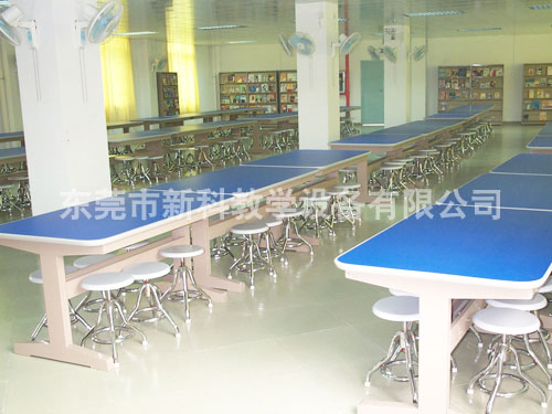 <a href='http://www.rxzsw.cn/chanpin/110-1.html' target='1' style='font-size:18px; font-weight:bold; color:#000000;'>圖書閱覽室</a>8