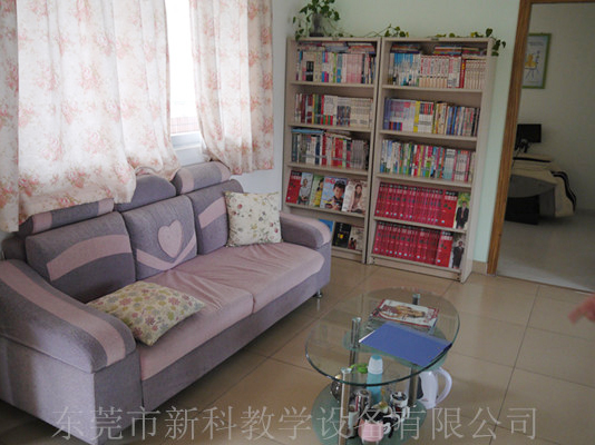 學(xué)校<a href='http://www.rxzsw.cn' target='1' style='font-size:14px; font-weight:bold; color:#0080ff;'>心理咨詢室</a>