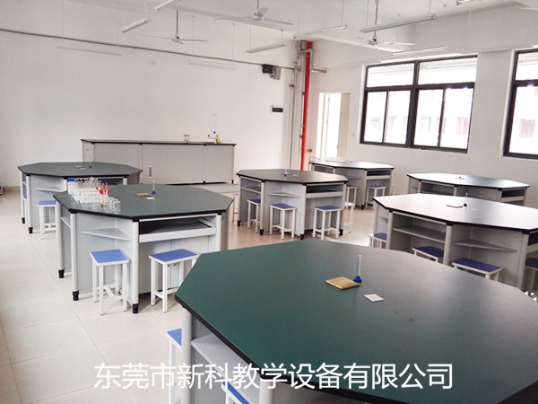 <a href='http://www.rxzsw.cn/' target='1' style='font-size:14px; font-weight:bold; color:#0080ff;'>物理實(shí)驗(yàn)室</a>設(shè)備