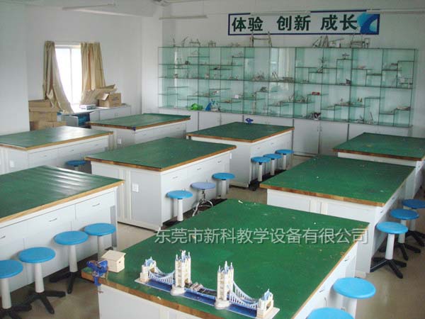 <a href='http://www.rxzsw.cn/chanpinyiji/37-1.html' target='1' style='font-size:18px; font-weight:bold; color:#ff0000;'>通用技術(shù)實(shí)驗(yàn)室設(shè)備</a>