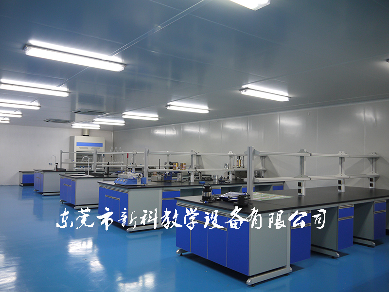 <a href='http://www.rxzsw.cn/products/63-1.html' target='1' style='font-size:18px; font-weight:bold; color:#000000;'>中央實驗臺</a>案例